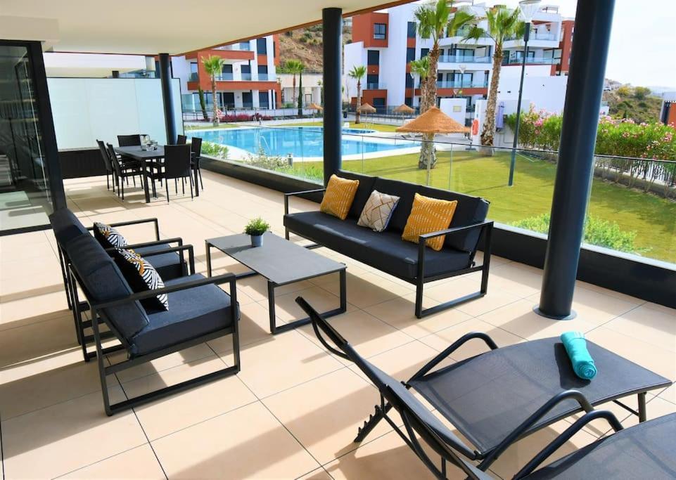 Апартаменти Casa Kerr - Luxury Apt - Sleeps 9 - Los Boliches Малага Екстер'єр фото