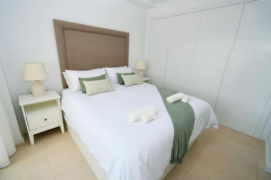 Апартаменти Casa Kerr - Luxury Apt - Sleeps 9 - Los Boliches Малага Екстер'єр фото
